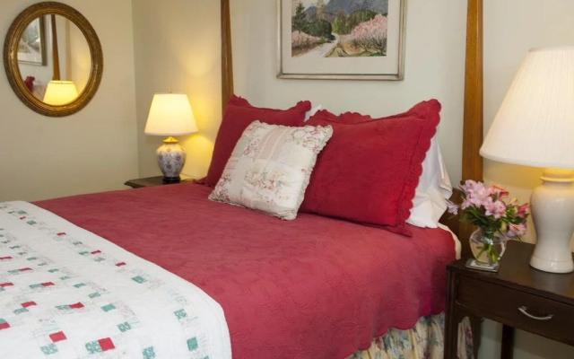 photo 2 of The Orchard Inn