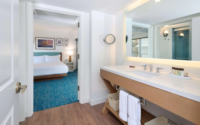 photo 4 of OUTRIGGER Reef Waikiki Beach Resort