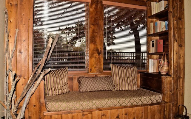 photo 2 of The Overlook Inn Bed and Breakfast