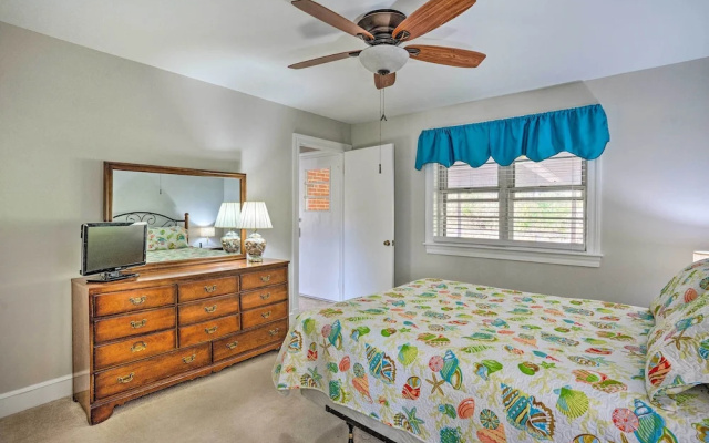 photo 3 of 'the Oyster Bed' Retreat w/ Pool & Game Room