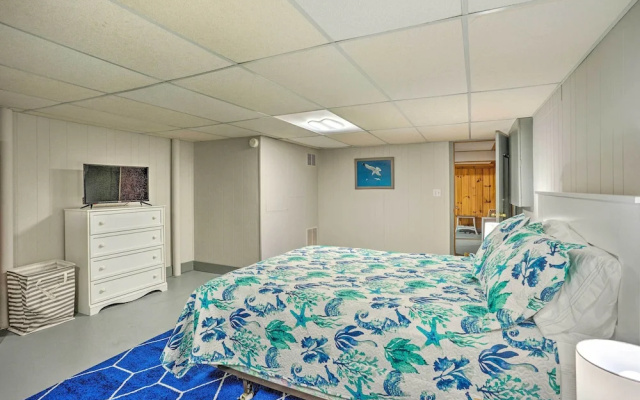 photo 4 of 'the Oyster Bed' Retreat w/ Pool & Game Room