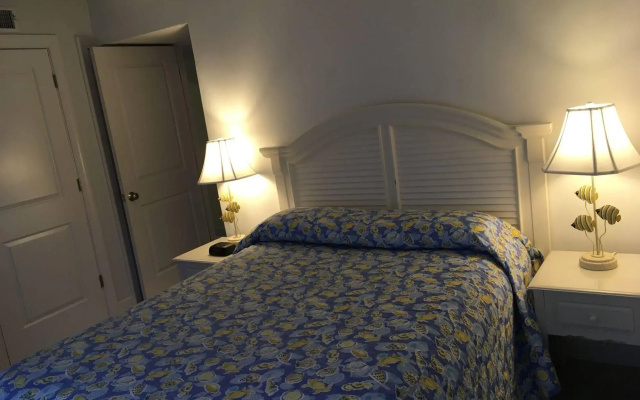 photo 5 of Suites at the Beach