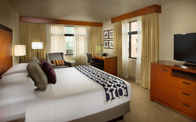 photo 3 of The Paramount Hotel