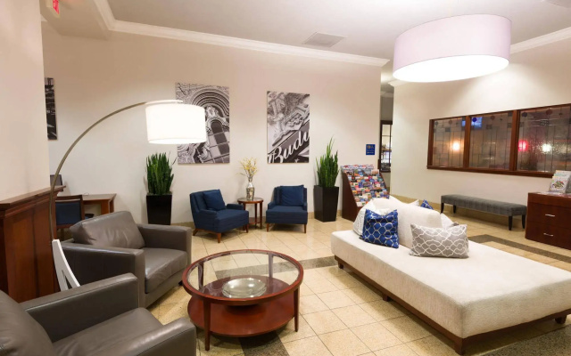 photo 2 of DoubleTree by Hilton St. Louis Forest Park