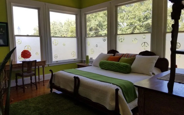 photo 4 of The Peach House