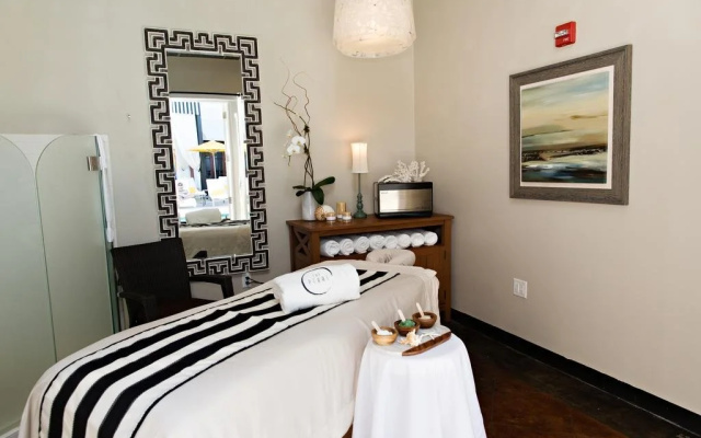 photo 5 of The Pearl Hotel