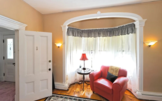 photo 4 of The Perennial Inn