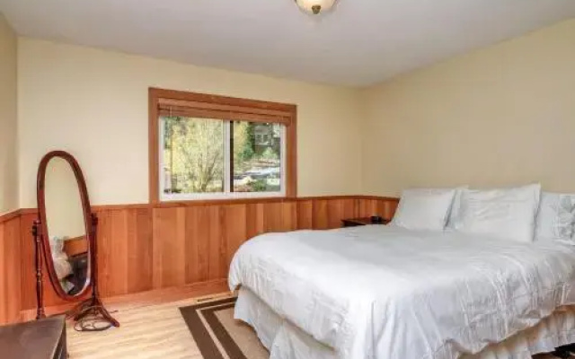 photo 2 of The Perfect Pine House in Truckee by RedAwning