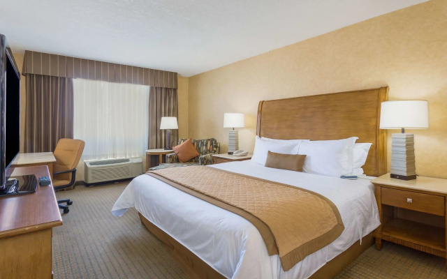 photo 4 of Wyndham Garden Phoenix Midtown