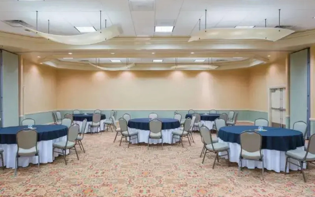 photo 5 of Phoenix Place Hotel & Suites