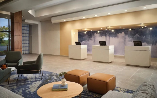 photo 2 of Sheraton Grand Rapids Airport Hotel