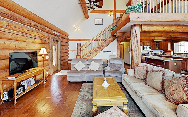 photo 4 of The Ponderosa: Gorgeous Custom-Built Log Home home