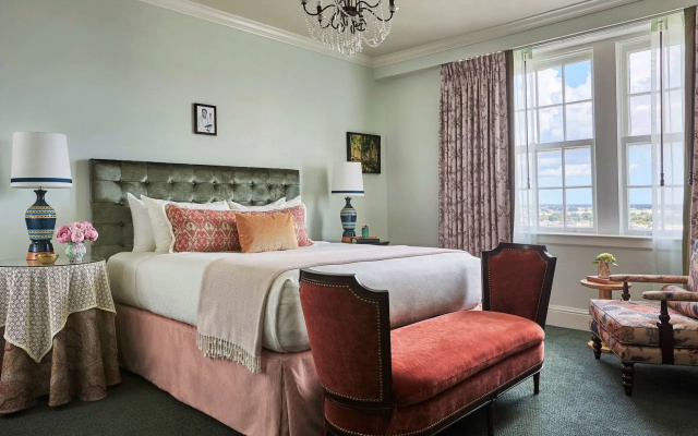 photo 2 of The Pontchartrain Hotel