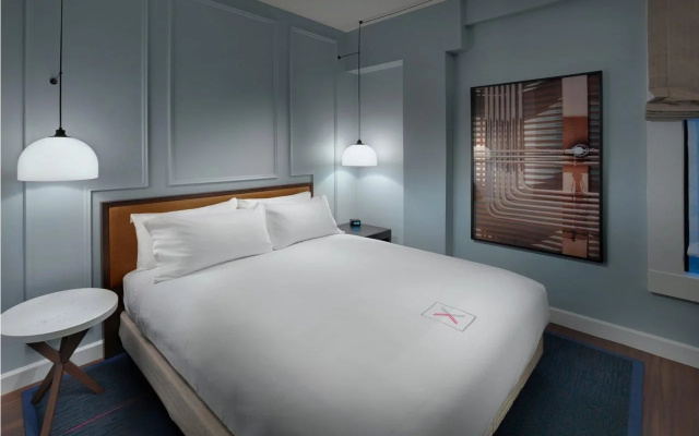 photo 3 of Axiom Hotel