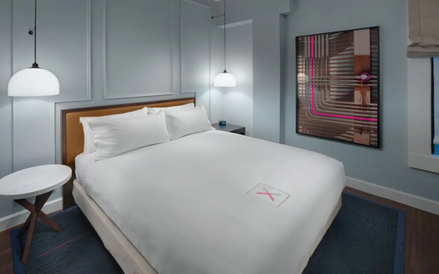 photo 4 of Axiom Hotel