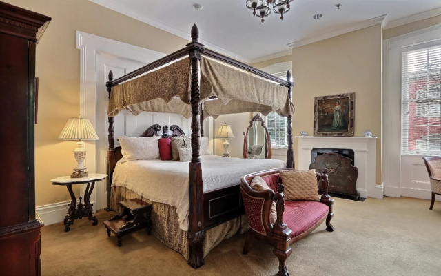 photo 2 of The Presidents' Quarters Inn