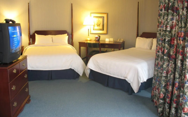 photo 3 of The Quaker Square Inn at The University of Akron