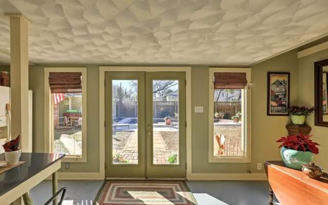 photo 5 of 4 Mi to Dtwn! Fort Worth Cottage w/ Shared Pool