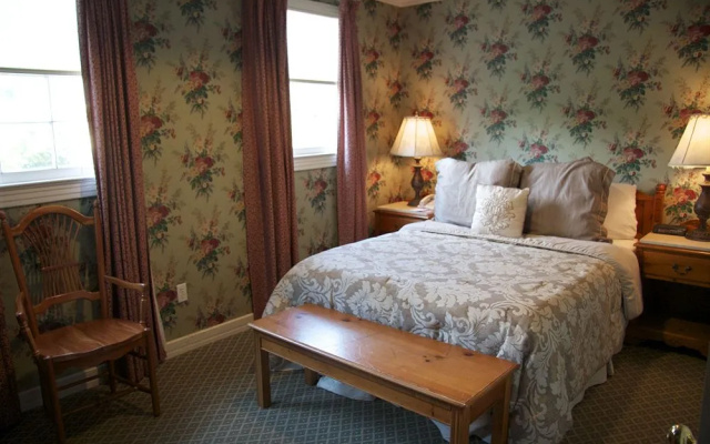 photo 3 of The Queen Anne