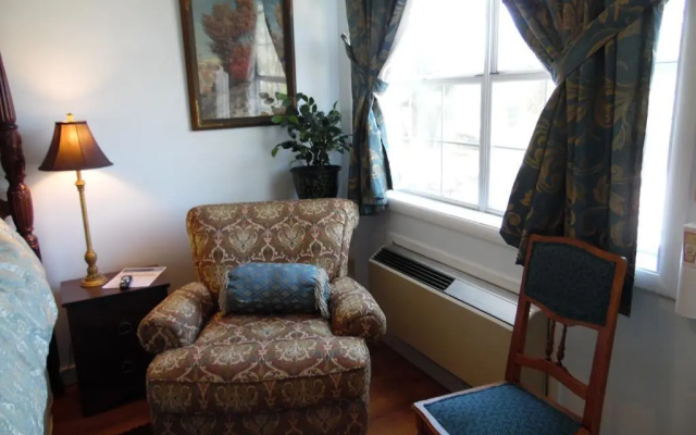 photo 2 of The Queen Anne House Bed and Breakfast