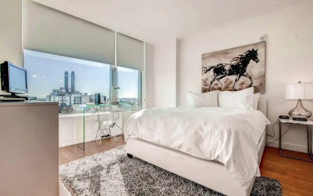 photo 3 of Global Luxury Suites at The Financial District