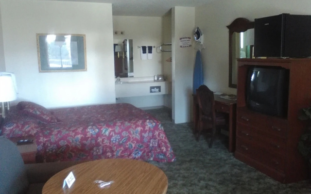 photo 2 of The Razorback Lodge