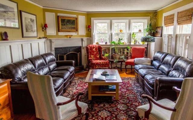 photo 2 of The Red Door B&B