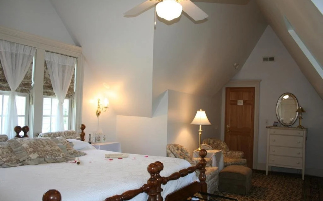 photo 3 of The Red Horse Inn