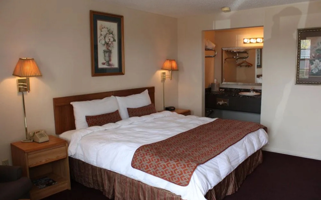 photo 5 of The Regency Inn