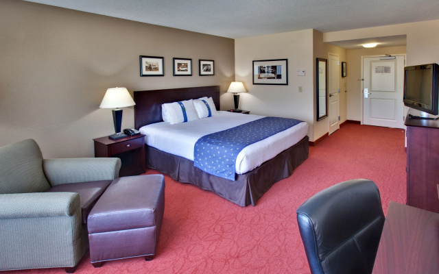 photo 3 of The Rewind West Des Moines, Tapestry Collection by Hilton