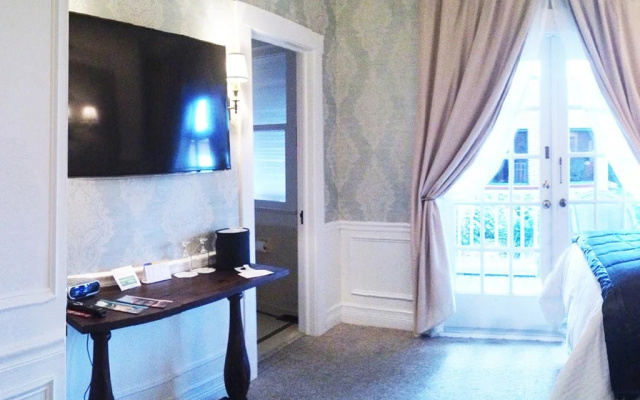 photo 4 of The Riverview Hotel