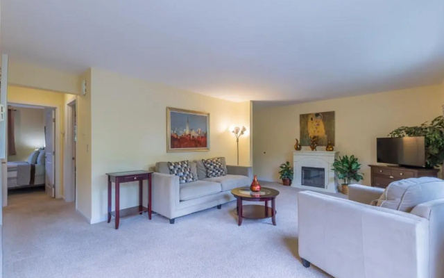 photo 3 of the Romeo, best area, no stairs, Jacuzzi bathtub, new carpet