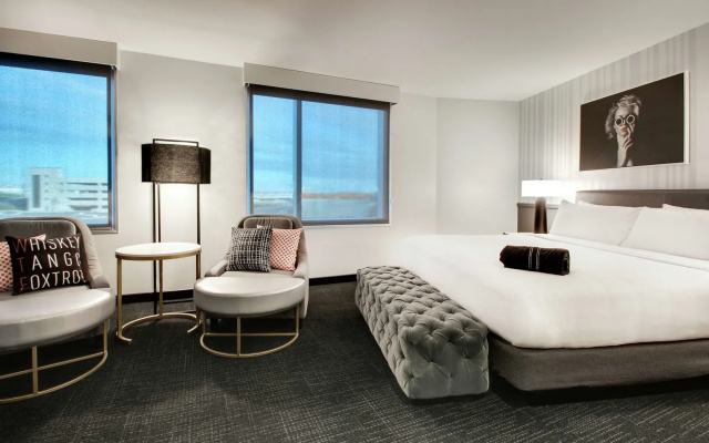 photo 3 of The Rose Hotel Chicago O’Hare, Tapestry Collection by Hilton