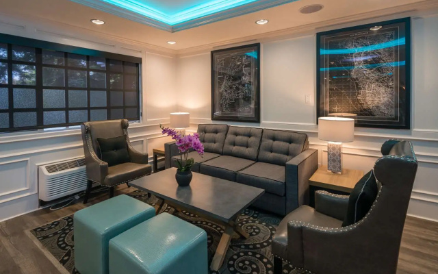 photo 2 of The Row Hotel, BW Signature Collection