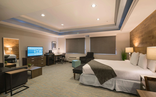 photo 3 of The Row Hotel, BW Signature Collection