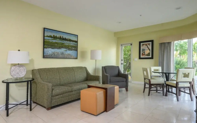 photo 4 of The S Of Las Olas Canal-view Haven W/ Pool 1 Bedroom Hotel Room