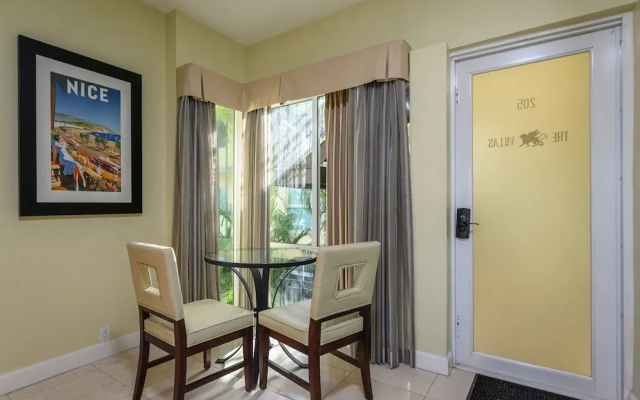 photo 5 of The S Of Las Olas Canal-view Haven W/ Pool 1 Bedroom Hotel Room