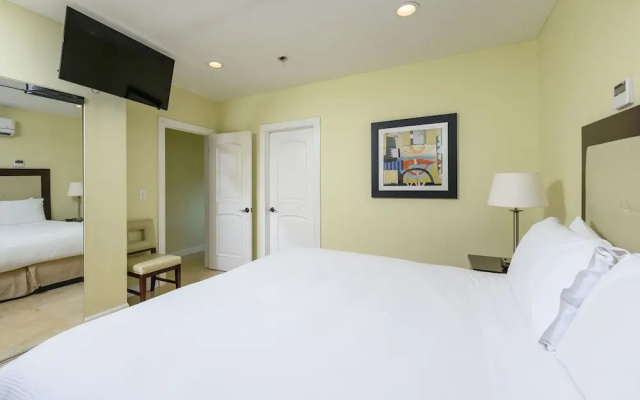photo 4 of The S Of Las Olas Luxe Penthouse & Pool 2 Bedroom Hotel Room