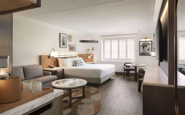 photo 2 of The Scottsdale Resort and Spa, Curio Collection by Hilton