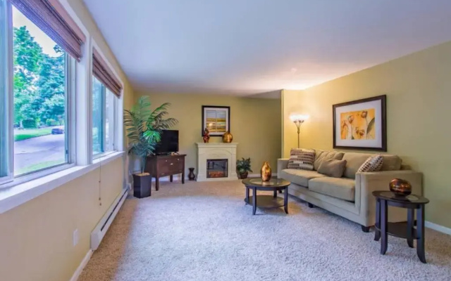 photo 2 of the Sea View, best area, no stairs Jacuzzi bathtub, new carpet