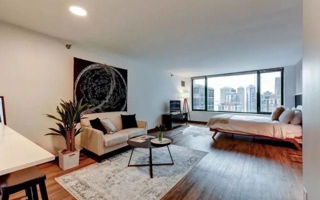 photo 4 of The Stratus - Vibrant Studio in Heart of Downtown