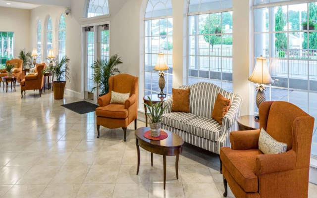 photo 2 of The Suites at Fall Creek