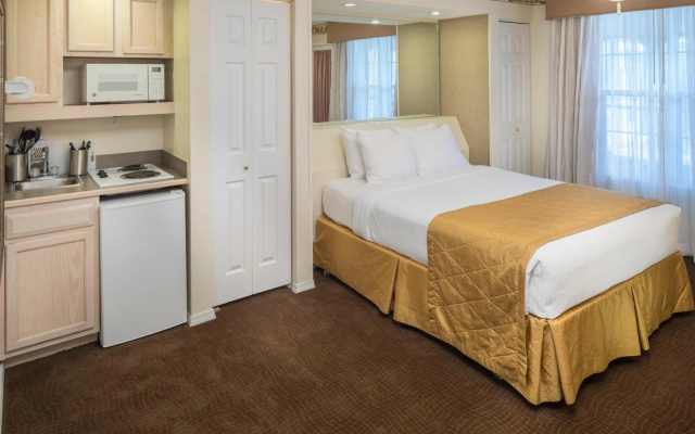 photo 3 of The Suites at Fall Creek