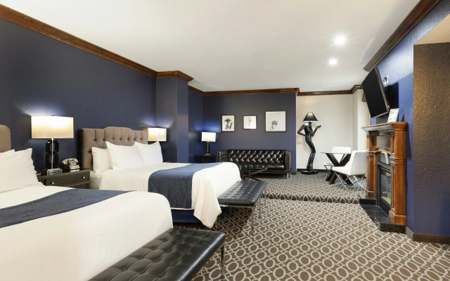 photo 3 of Des Lux Hotel
