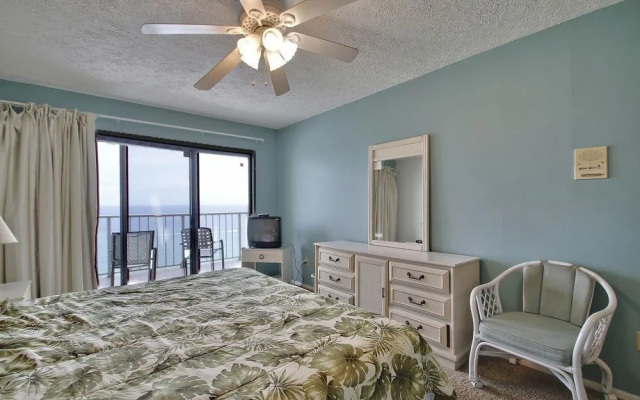 photo 4 of The Summit Condominiums