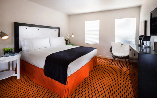 photo 2 of Calistoga Motor Lodge and Spa
