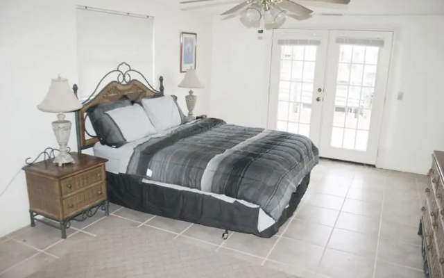 photo 2 of The Sunset House 3 Bedrooms 3 Bathrooms Home