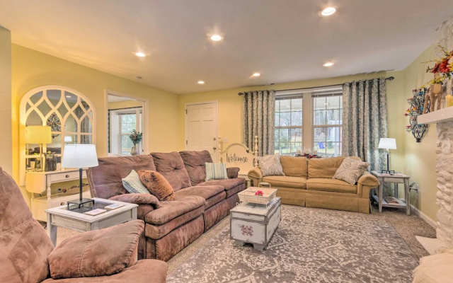 photo 5 of The Sunshine Cottage Hendersonville Rental!