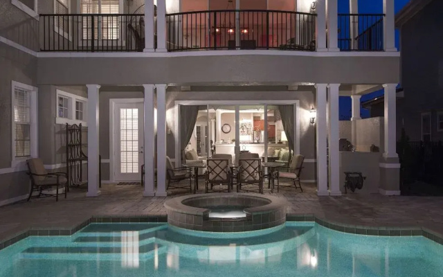 photo 3 of The Sunshine Luxury with Golf View 4 Br home by RedAwning