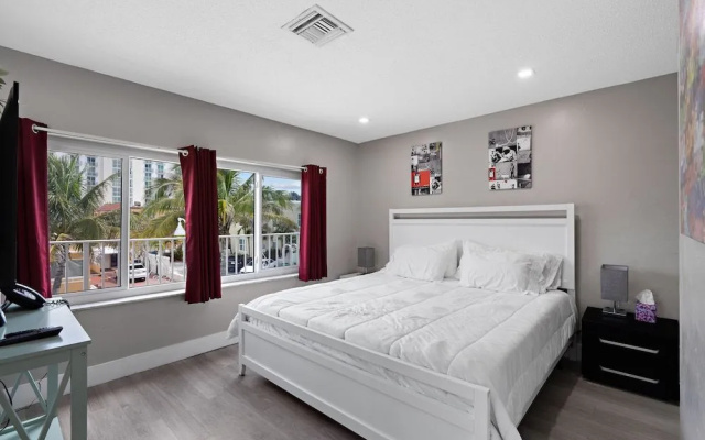 photo 5 of The Tel Hollywood Beach